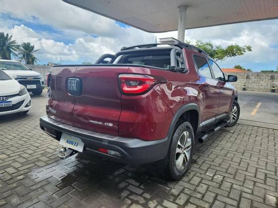 FIAT TORO 2.0 16V TURBO DIESEL FREEDOM 4WD AT9 FIAT TORO 2.0 16V TURBO DIESEL FREEDOM 4WD AT9